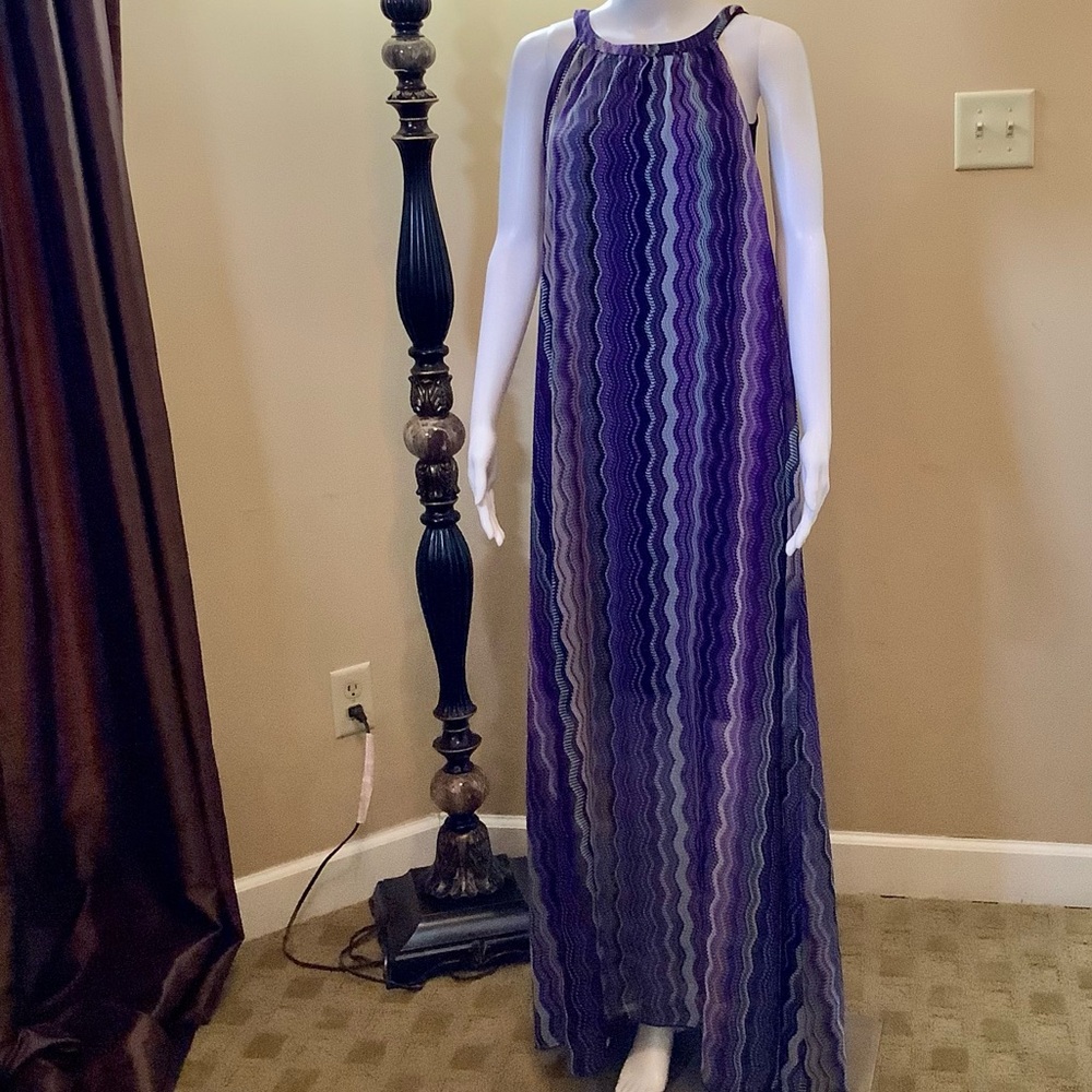 SHEER FLOWING MAXI DRESS SIZE L